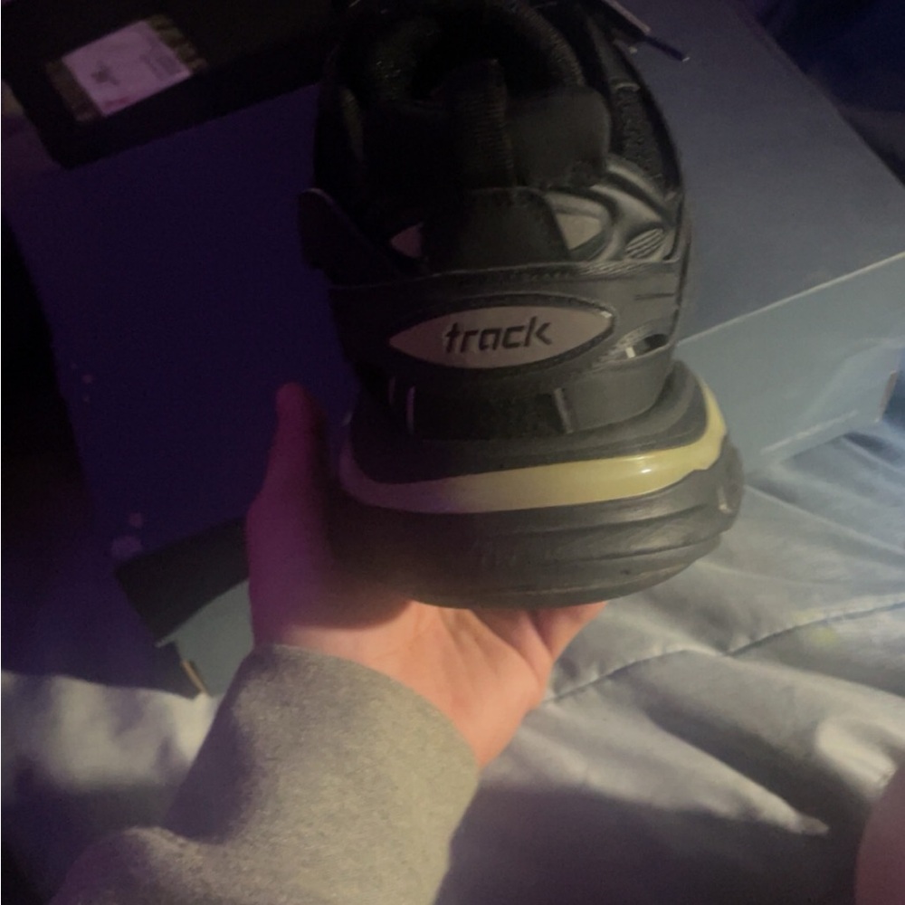 Selling these balenciaga good condition worn twice - Picture 2 of 6